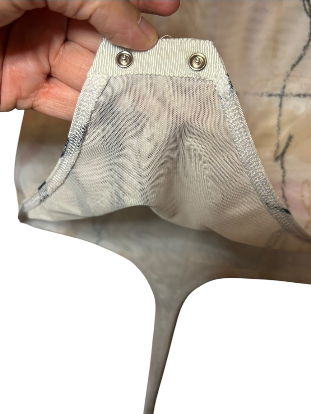 Aritzia Babaton Parlay Bodysuit Long Sleeve- Cream, Black, Pink Size XS - Picture 11 of 11